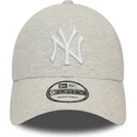 cappello-curvo-beige-regolabile-9forty-jersey-essential-dei-new-york-yankees-mlb-di-new-era