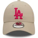 cappellino-beige-con-visiera-curva-regolabile-con-logo-rosa-9forty-league-essential-dei-los-angeles-dodgers-mlb-di-new-era