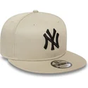 cappelli-piatta-beige-snapback-negro-9fifty-league-essential-dei-new-york-yankees-mlb-di-new-era