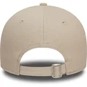 cappelli-curva-beige-cinghia-regolabile-claro-9forty-league-essential-dei-new-york-yankees-mlb-di-new-era
