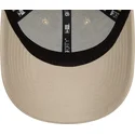 cappellino-beige-con-visiera-curva-regolabile-con-logo-azzurro-9forty-league-essential-dei-new-york-yankees-mlb-di-new-era