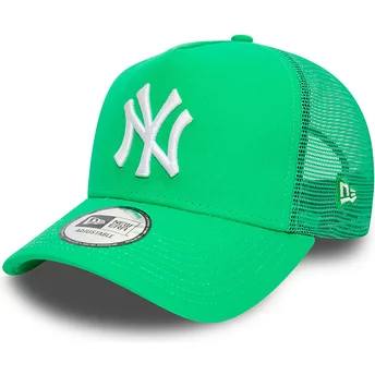 New Era A Frame League Essential New York Yankees MLB Green Trucker Hat