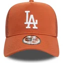 cappellino-trucker-marrone-a-frame-league-essential-dei-los-angeles-dodgers-mlb-di-new-era