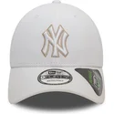 cappellino-curvo-bianco-regolabile-9forty-repreve-outline-dei-new-york-yankees-mlb-di-new-era