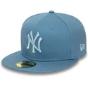 cappellino-piatto-blu-chiuso-con-logo-blu-59fifty-league-essential-dei-new-york-yankees-mlb-di-new-era