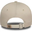 cappellino-curvo-beige-regolabile-da-donna-9forty-floral-dei-new-york-yankees-mlb-di-new-era