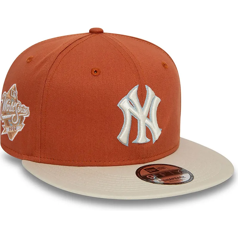 cappello-piatto-marrone-e-beige-snapback-9fifty-patch-dei-new-york-yankees-mlb-di-new-era