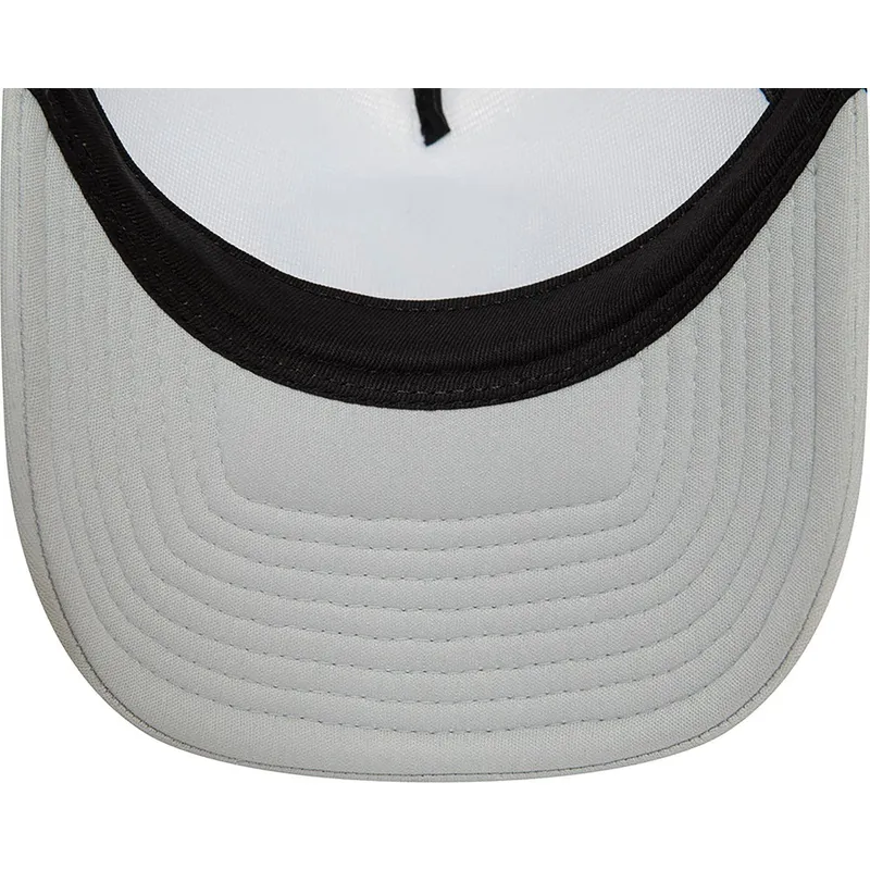 cappelli-curva-grigio-snapback-a-frame-dei-new-york-yankees-mlb-di-new-era cappelli-curva-grigio-snapback-a-frame-dei-new-york-yankees-mlb-di-new-era
