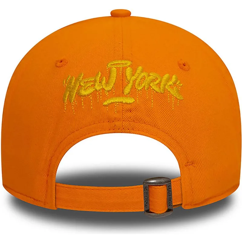 cappellino-con-visiera-curva-arancione-regolabile-9forty-hot-dog-character-di-new-era
