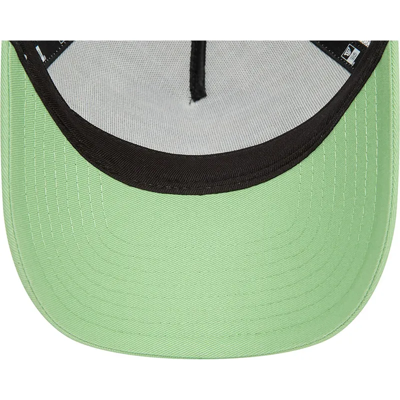 cappellino-trucker-bianco-e-verde-a-frame-summer-di-ibiza-citta-e-spiagge-di-new-era