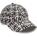 cappellino-curvo-beige-e-nero-regolabile-9forty-monogram-di-new-york-yankees-mlb-di-new-era