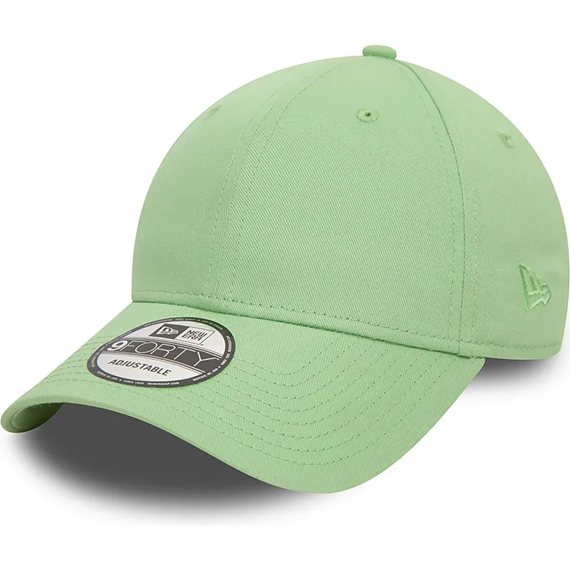 cappellino-con-visiera-curva-verde-chiaro-regolabile-9forty-essential-di-new-era