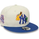 cappello-piatto-bianco-e-blu-snapback-9fifty-floral-di-new-york-yankees-mlb-di-new-era