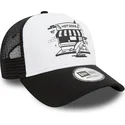 cappellino-trucker-bianco-e-nero-a-frame-graphic-di-hot-dog-new-york-di-new-era