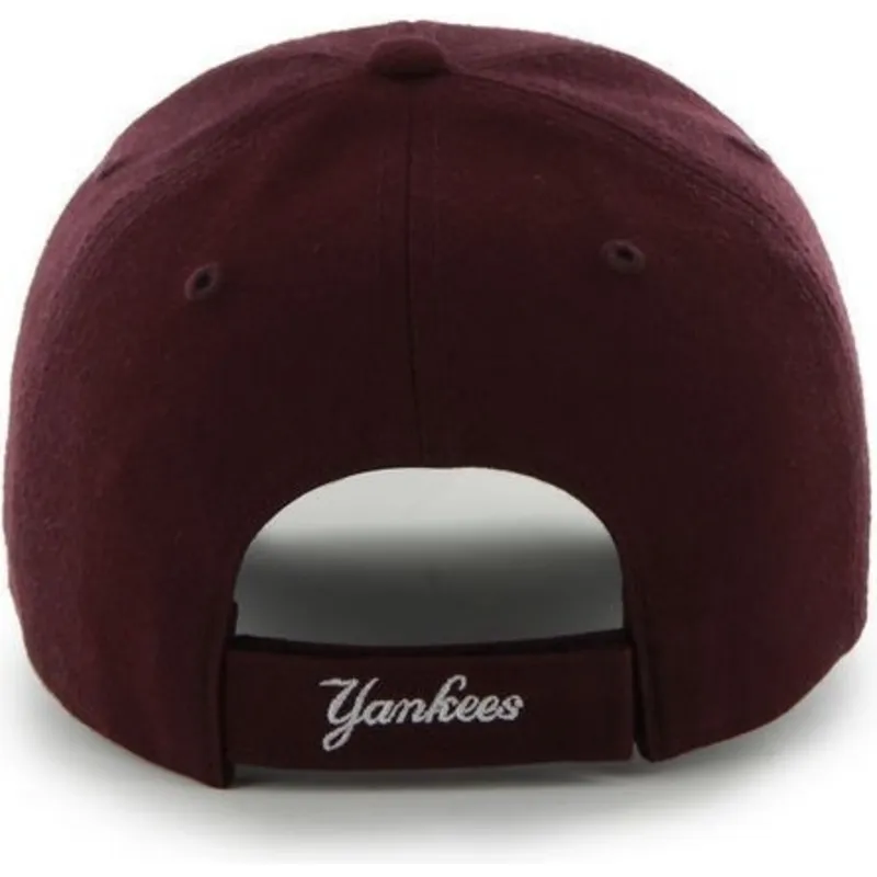 cappelli-curva-rosso-cinghia-regolabile-granate-dei-new-york-yankees-mlb-di-47-brand