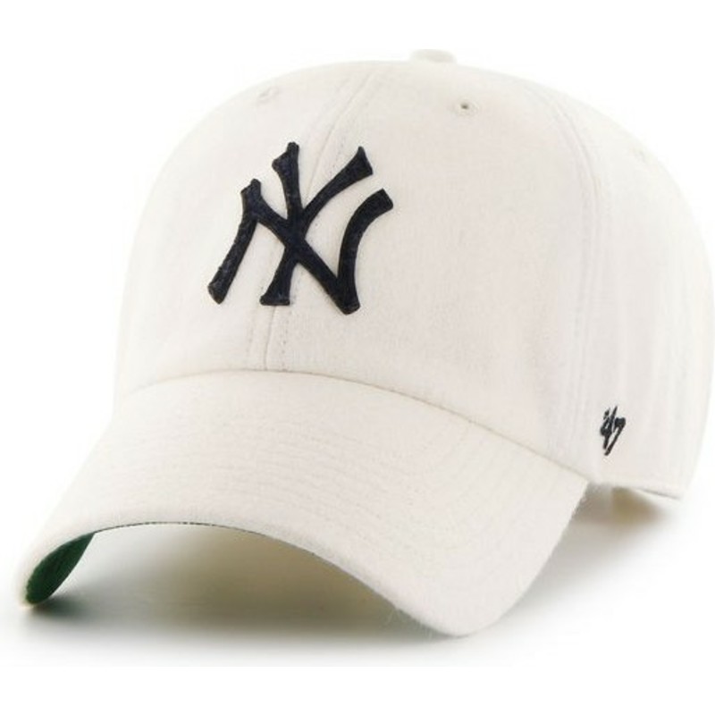 cappellino-visiera-curva-crema-logo-nera-di-new-york-yankees-mlb-clean-up-di-47-brand