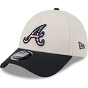 cappellino-snapback-beige-e-blu-navy-curva-9forty-stretch-snap-4th-of-july-degli-atlanta-braves-mlb-di-new-era