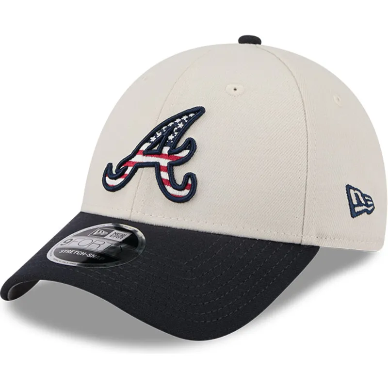 cappellino-curvo-beige-e-blu-marino-snapback-9forty-stretch-snap-4th-of-july-di-atlanta-braves-mlb-di-new-era