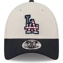 cappellino-curvo-beige-e-blu-marino-snapback-9forty-stretch-snap-4th-of-july-di-los-angeles-dodgers-mlb-di-new-era