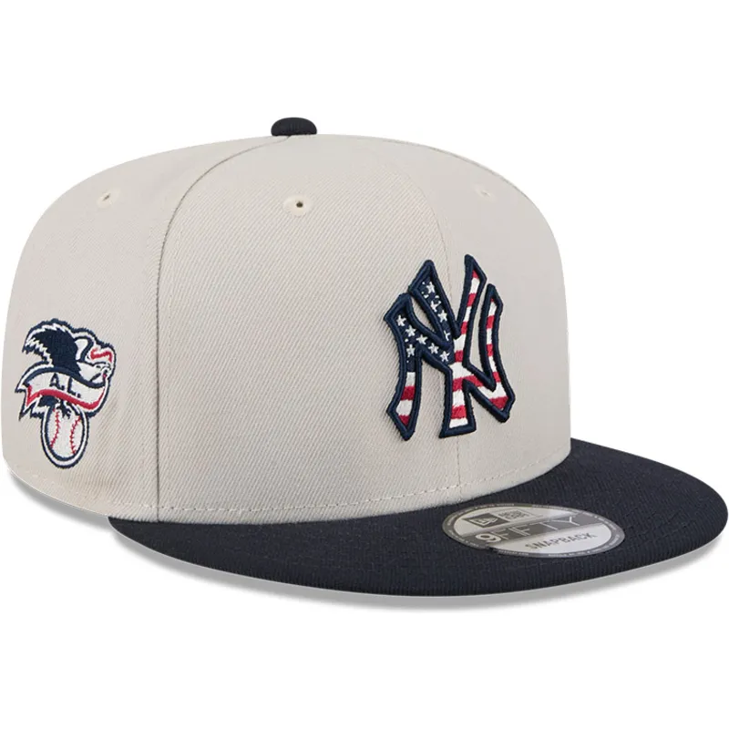 cappello-piatto-beige-e-blu-marino-snapback-9fifty-4th-of-july-dei-new-york-yankees-mlb-di-new-era