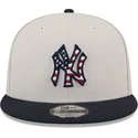 berretto-snapback-9fifty-piatto-beige-e-blu-navy-4th-of-july-new-york-yankees-mlb-di-new-era