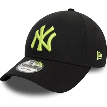 New Era Curved Brim Green Logo 9FORTY League Essential New York Yankees MLB Black Adjustable Cap