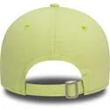 cappellino-regolabile-verde-chiaro-con-visiera-curva-e-logo-verde-9forty-league-essential-dei-los-angeles-dodgers-mlb-di-new-era