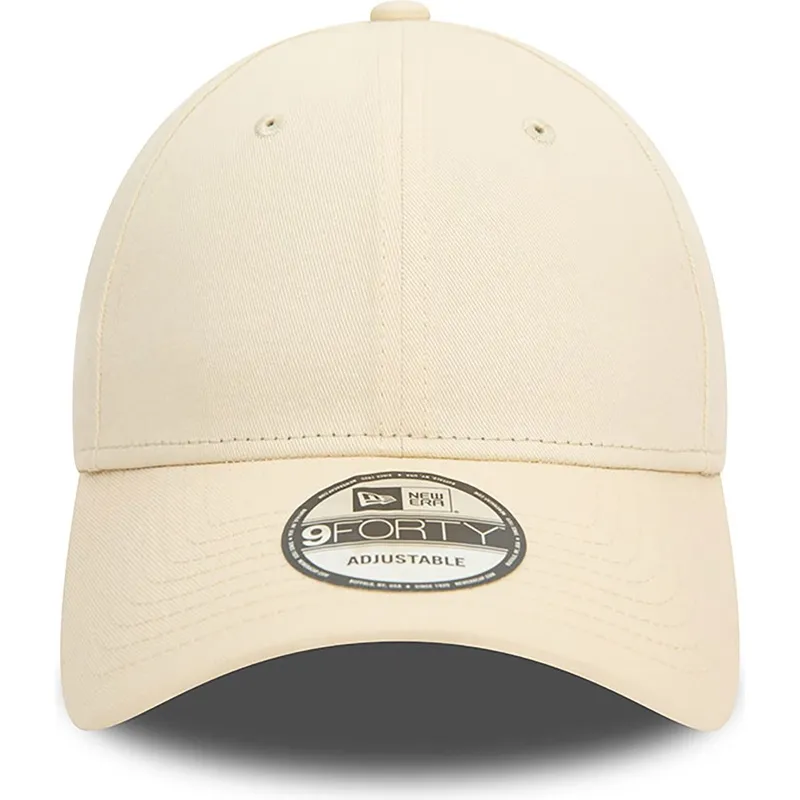 cappelli-curva-beige-cinghia-regolabile-9forty-di-new-era cappelli-curva-beige-cinghia-regolabile-9forty-di-new-era