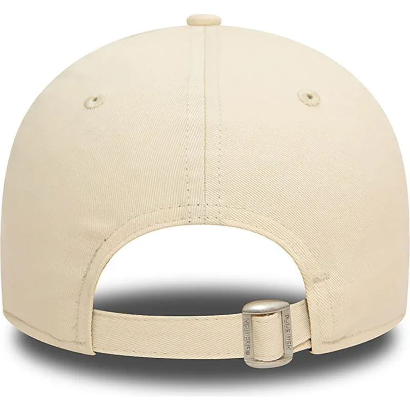 cappelli-curva-beige-cinghia-regolabile-9forty-di-new-era cappelli-curva-beige-cinghia-regolabile-9forty-di-new-era