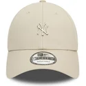 cappellino-curvo-beige-regolabile-9forty-metallic-pin-dei-new-york-yankees-mlb-di-new-era