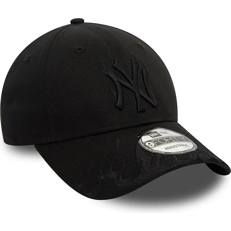 cappellino-con-visiera-curva-nero-regolabile-con-logo-nero-9forty-flame-di-new-york-yankees-mlb-di-new-era