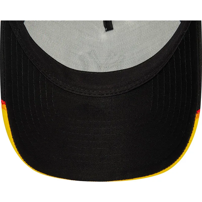 cappelli-curva-bianco-snapback-a-frame-flame-dei-new-york-yankees-mlb-di-new-era cappelli-curva-bianco-snapback-a-frame-flame-dei-new-york-yankees-mlb-di-new-era