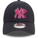 cappellino-curvo-blu-marino-regolabile-con-logo-rosa-9forty-flower-icon-dei-new-york-yankees-mlb-di-new-era