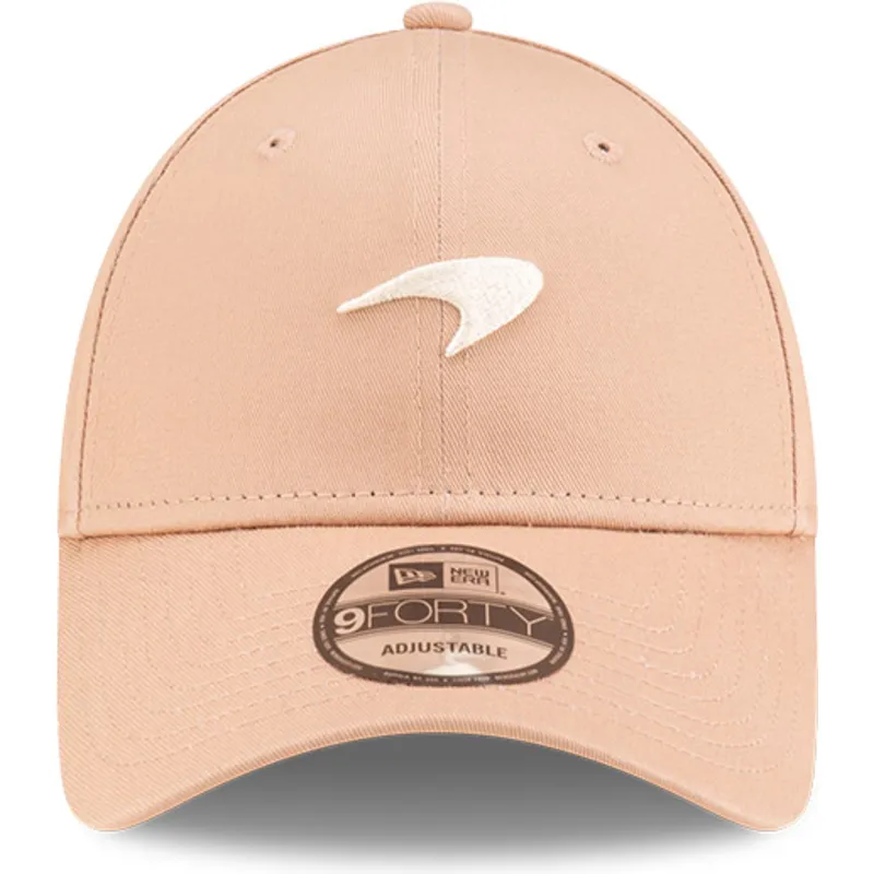 cappelli-curva-beige-cinghia-regolabile-9forty-seasonal-dei-mclaren-racing-formula-1-di-new-era