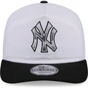 cappellino-curvo-bianco-e-nero-snapback-golfer-chrome-logo-di-new-york-yankees-mlb-di-new-era