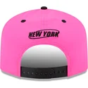 cappellino-curvo-rosa-e-nero-snapback-golfer-chrome-logo-dei-new-york-yankees-mlb-di-new-era