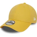 cappellino-con-visiera-curva-giallo-regolabile-9forty-essential-di-new-era