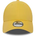 cappellino-con-visiera-curva-giallo-regolabile-9forty-essential-di-new-era