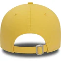 cappellino-con-visiera-curva-giallo-regolabile-9forty-essential-di-new-era