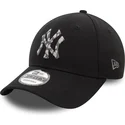 cappellino-curvo-nero-regolabile-9forty-seasonal-infill-dei-new-york-yankees-mlb-di-new-era