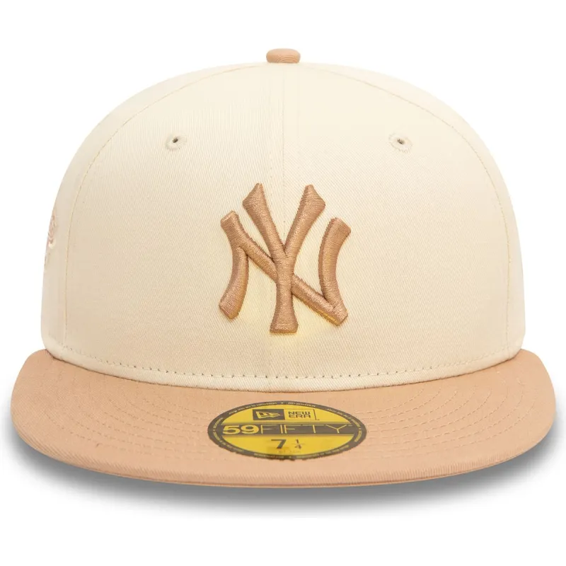 cappello-piatto-beige-e-marrone-chiuso-59fifty-side-patch-dei-new-york-yankees-mlb-di-new-era