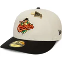 cappellino-curvo-beige-e-nero-regolabile-59fifty-con-spilla-dei-baltimore-orioles-mlb-di-new-era