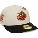 cappellino-curvo-beige-e-nero-regolabile-59fifty-con-spilla-dei-baltimore-orioles-mlb-di-new-era