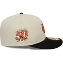 cappellino-curvo-beige-e-nero-regolabile-59fifty-con-spilla-dei-baltimore-orioles-mlb-di-new-era