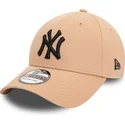cappello-beige-con-visiera-curva-regolabile-con-logo-nero-39thirty-league-essential-dei-new-york-yankees-mlb-di-new-era