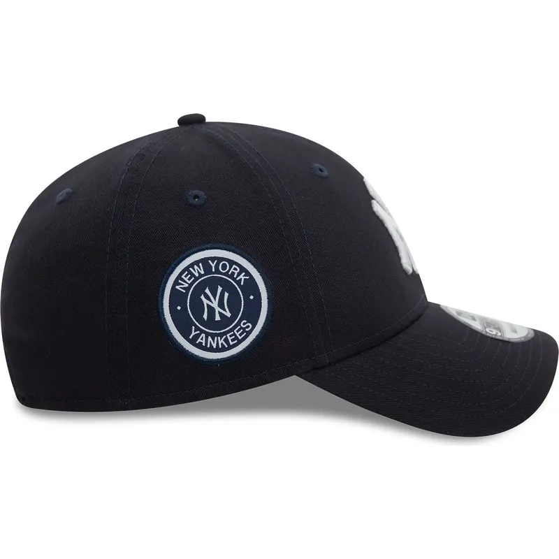 cappellino-visiera-curva-blu-marino-regolabile-9forty-side-patch-di-new-york-yankees-mlb-di-new-era