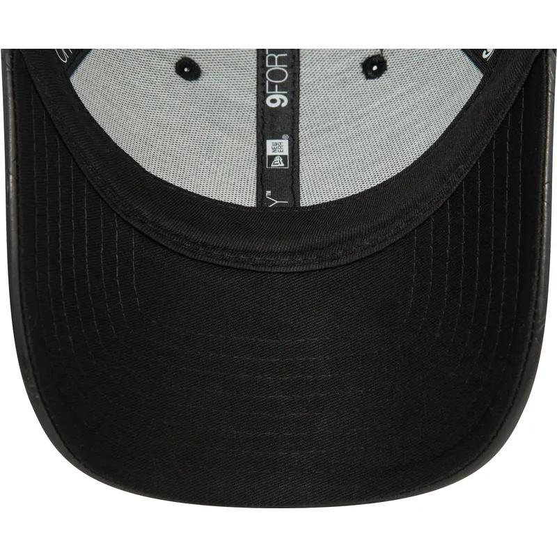 cappellino-curvo-nero-regolabile-da-donna-9forty-pu-monogram-dei-new-york-yankees-mlb-di-new-era