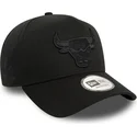 cappellino-curvo-nero-snapback-con-logo-nero-9forty-e-frame-monochrome-dei-chicago-bulls-nba-di-new-era