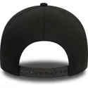 cappellino-snapback-curvo-nero-con-logo-nero-9forty-e-frame-monochrome-dei-chicago-bulls-nba-di-new-era