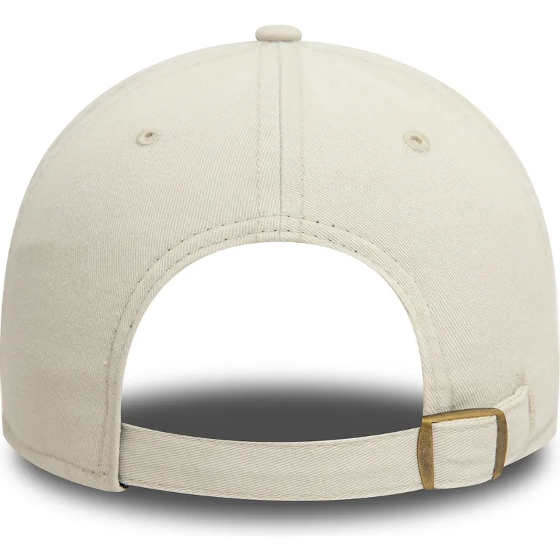 cappelli-curva-beige-cinghia-regolabile-9twenty-scribble-dei-ac-milan-serie-a-di-new-era cappelli-curva-beige-cinghia-regolabile-9twenty-scribble-dei-ac-milan-serie-a-di-new-era